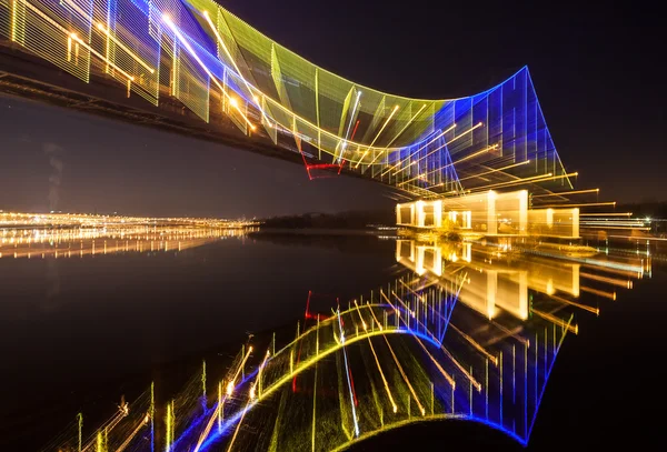 キエフの夜歩道橋抽象的なショット — ストック写真