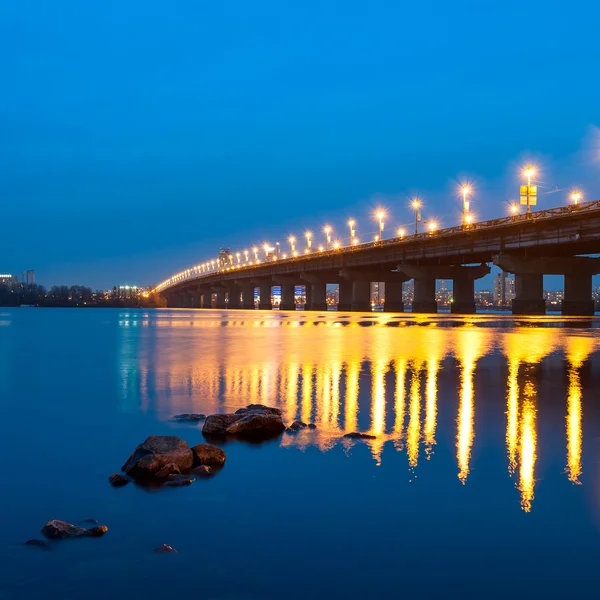 Kiev şehir manzarası gece — Stok fotoğraf