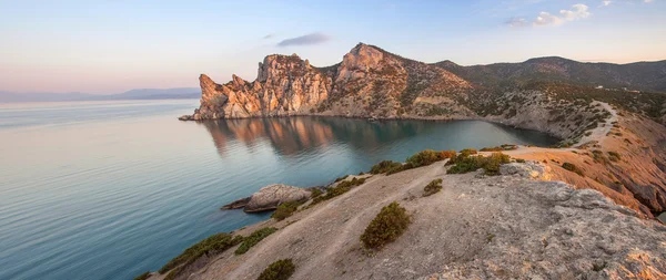 Minimalist Seascape. Coastal Sunrise. Ukraine. Crimea. — Stock Photo, Image