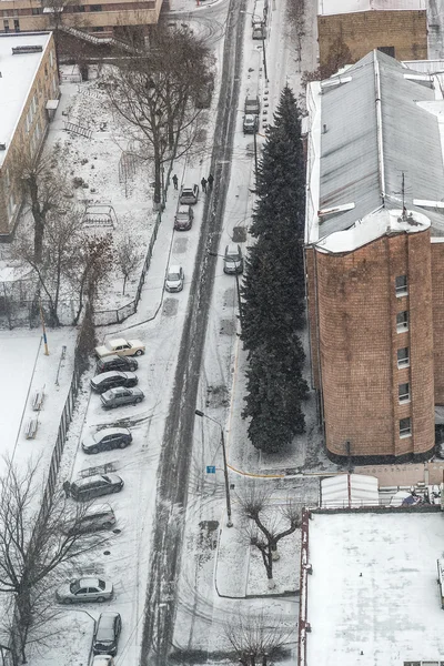 Snow-covered city's street bird's-eye view — Stock Photo, Image