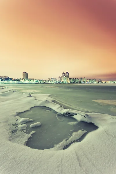 Inverno Kiev cidade horizonte à noite . — Fotografia de Stock