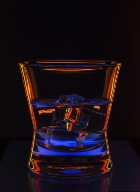 sıcak içecek çekim renk arka plan üzerinde çubuk