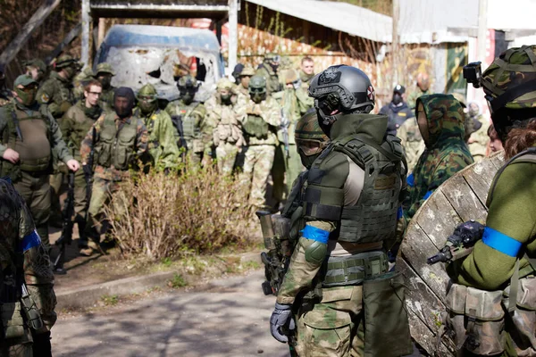 Minsk Bělorusko Května 2021 Reportáž Skutečné Airsoftové Hře Lese Kulisami — Stock fotografie