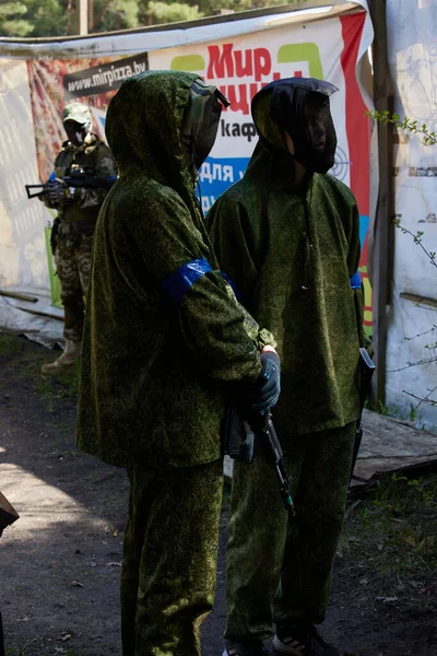 Minsk Bielorrusia Mayo 2021 Reportando Verdadero Juego Airsoft Bosque Con —  Fotos de Stock