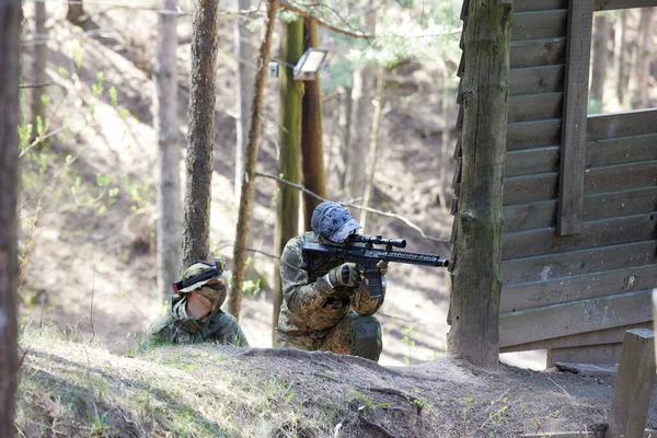 Minsk Bielorrusia Mayo 2021 Reportando Verdadero Juego Airsoft Bosque Con —  Fotos de Stock