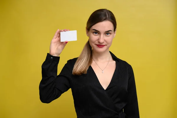 Cute Woman Manager Card Smile Stands Yellow Background — Stock Photo, Image