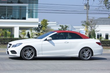   Özel lüks otomobil, Benz New E200. 