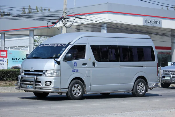 Van ônibus escolar de Chiang Mai Rajabhat University — Fotografia de Stock