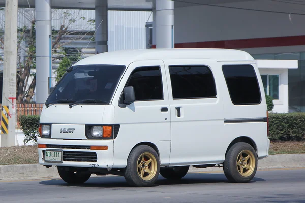Staré auto Van soukromé Daihatsu. — Stock fotografie