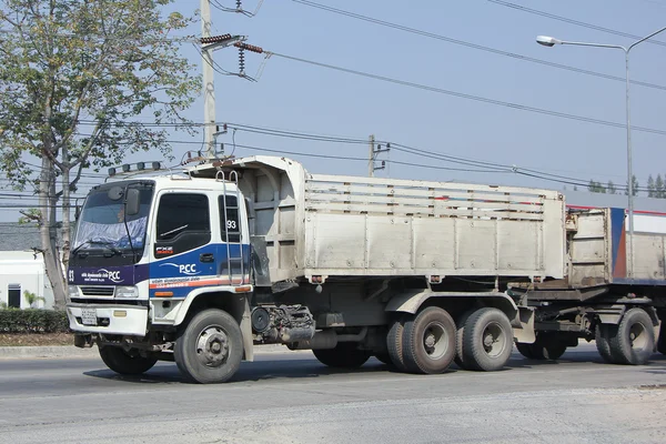 Rimorchio dump truck di Piboon Concrete . — Foto Stock