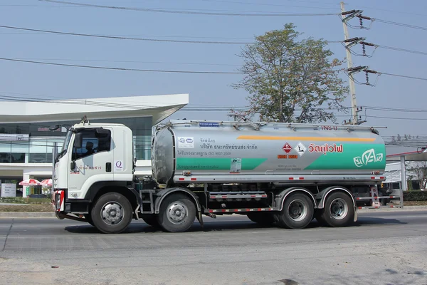 Масло вантажівка Thanasab нафти транспортної компанії. — стокове фото