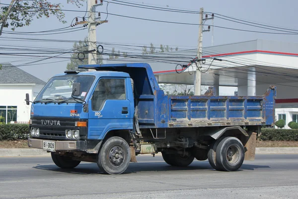 Prywatnego Toyota Dyna Wywrotka. — Zdjęcie stockowe