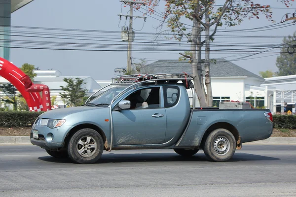 Özel kamyonet Araba, Mitsubishi. — Stok fotoğraf