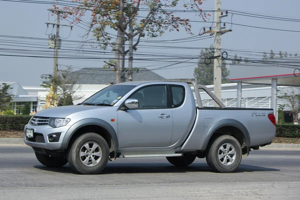 Recogida en coche privado, Mitsubishi . — Foto de Stock