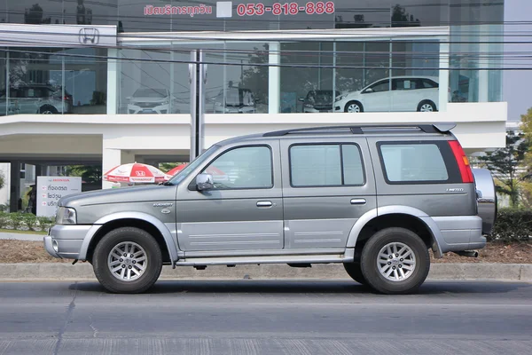 Suv prywatny samochód, Ford Everest. — Zdjęcie stockowe