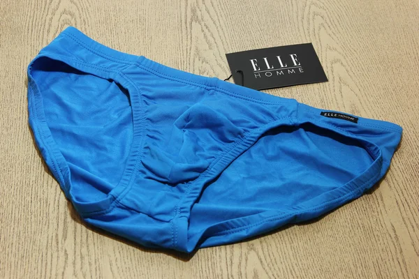 Снимок продукта Elle Homme, Голубое бикини — стоковое фото