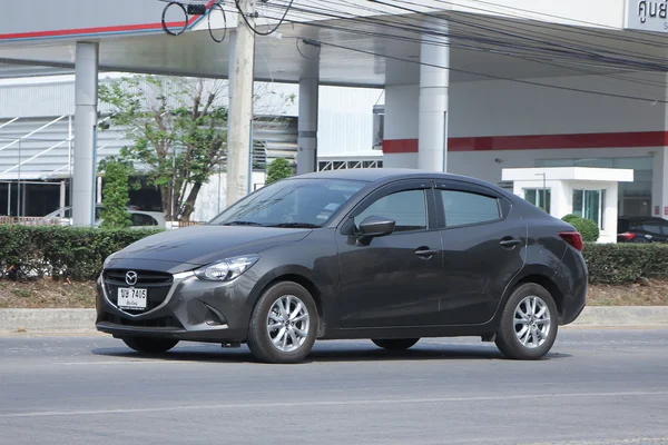 Coche ecológico privado, Mazda2 . — Foto de Stock
