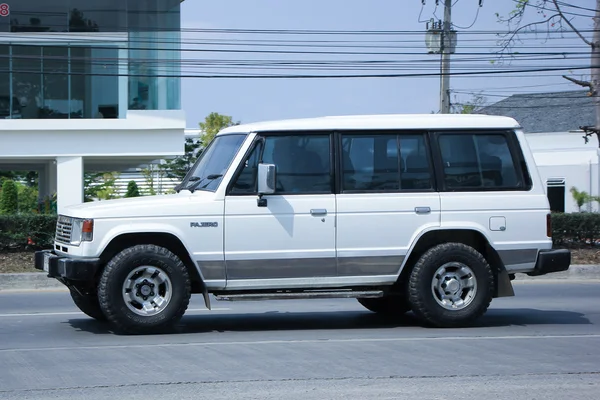 Mitsubishi pajero suv carro . — Fotografia de Stock