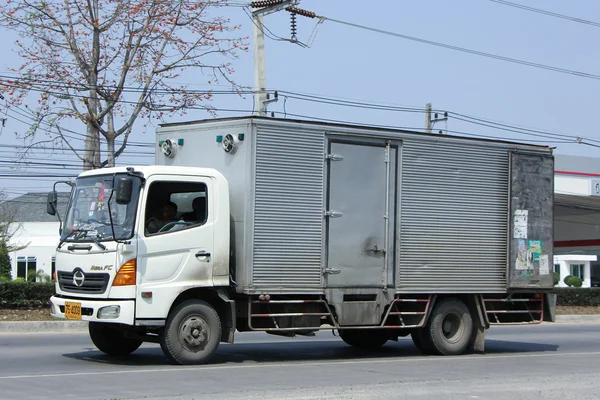 Camião de carga privado Hino Container . — Fotografia de Stock