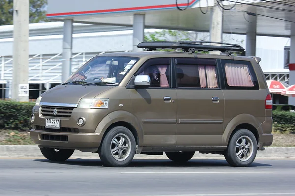 Coche privado, Mini Van de Suzuki APV —  Fotos de Stock