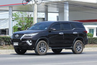 Özel suv otomobil, Toyota Fortuner.