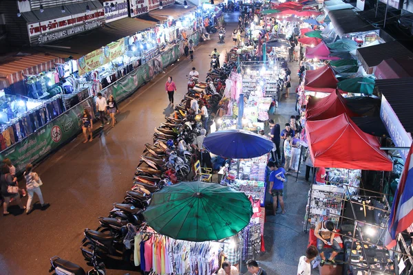 Night shot of Warorot Market — Stock Photo, Image