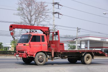  Eski özel kamyon vinç ile. 