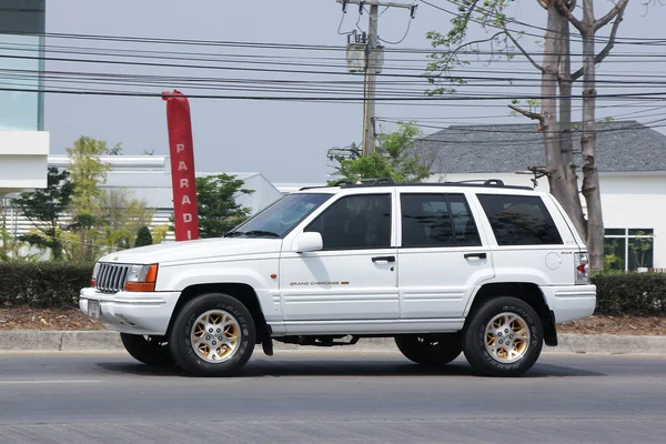 Privat jeep Grand Cherokee bil. — Stockfoto