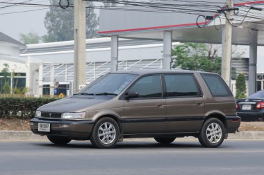 Özel Mpv araç, Mitsubishi Space Wagon.