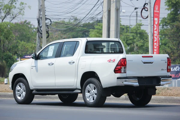 Camionnette privée, Toyota Hilux Revo . — Photo