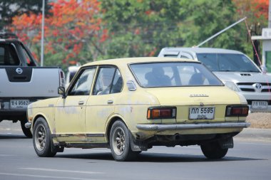  Eski özel araba, Toyota Corolla. 