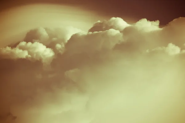 Ρετρό σύννεφο από τροπικά ουρανό. — Φωτογραφία Αρχείου