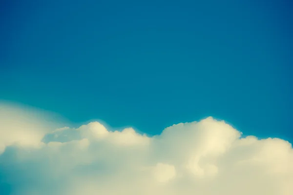 Ретро хмара з тропічних небо. — стокове фото