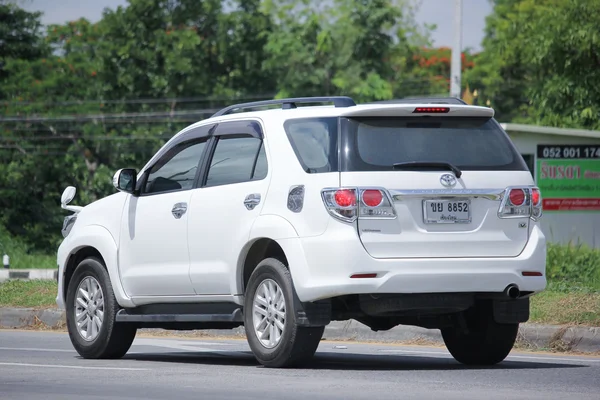 Vehículo privado, Toyota Fortuner — Foto de Stock