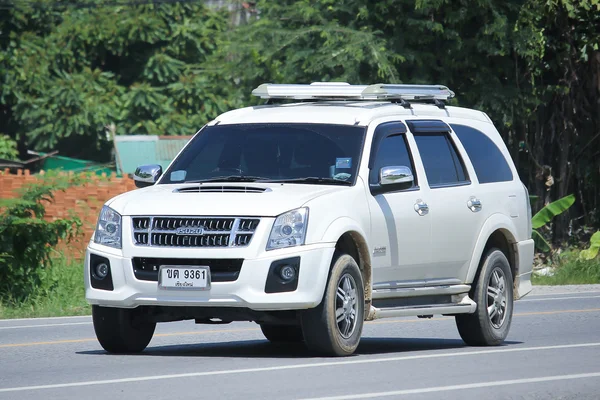 Suv coche privado, Isuzu Mu-7, Mu7 . — Foto de Stock