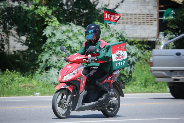 Служба доставки людини їздити на Motercycle — стокове фото