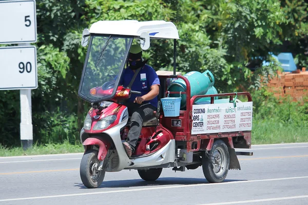 Motocykl do dostawy gazu lpg — Zdjęcie stockowe