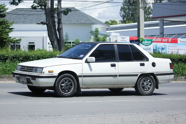 Prywatny samochód stary, Mitsubishi Lancer. — Zdjęcie stockowe