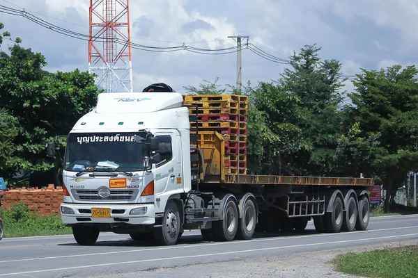 Camión de carga de remolque Hino del transporte de Boon Prasong . — Foto de Stock