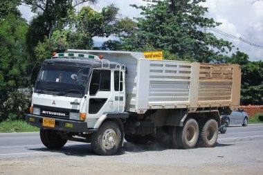 Eski özel Mitsubishi Fuso damperli kamyon