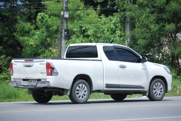 Recogida en coche privado, Toyota Hilux . — Foto de Stock