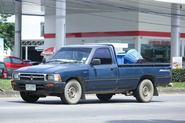 Pickup soukromé auto, Toyota Hilux. — Stock fotografie