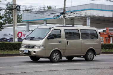 Chiangmai, Tayland - 29 Ekim 2020: Özel Van Car, Kia Pregio. Fotoğraf 121 numaralı yolda, Chiangmai, Tayland 'a 8 km uzaklıkta..