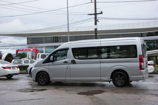 Chiangmai Tailândia Outubro 2020 Private Toyota Commuter Van Foto Estrada — Fotografia de Stock