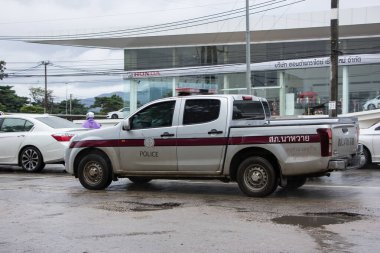 Chiangmai, Tayland - 30 Ekim 2020: Tayland Kraliyet Polisi polis arabası. Fotoğraf 121 numaralı yolda, Chiangmai, Tayland 'a 8 km uzaklıkta..
