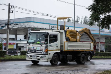Chiangmai, Tayland - 30 Ekim 2020, Er Hino Çöp Kamyonu. 1001 no 'lu yolda. Chiangmai İş Alanından 18 km uzakta..