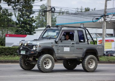 Chiangmai, Tayland - 3 Kasım 2020 Özel araba, Suzuki Caribian. Fotoğraf 1001 nolu yolda, Chiangmai, Tayland 'a 8 km uzaklıkta..