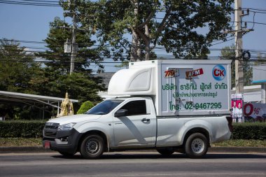 Chiangmai, Tayland - 27 Kasım 2020 Tarigun gıda şirketinin konteynır kamyonu. Fotoğraf 121 no 'lu yolda, Chiangmai Tayland şehir merkezinden yaklaşık 8 km uzaklıkta..