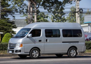 Chiangmai, Tayland - 30 Kasım 2020: Özel eski Nissan Urvan Van Car. Fotoğraf: Chiangmai Tayland şehir merkezinden yaklaşık 8 km uzaklıktaki 121 numaralı yolda..
