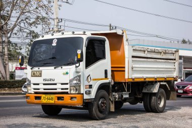 Chiangmai, Tayland - 29 Ocak 2021: Er Isuzu Çöp Kamyonu. 1001 no 'lu yolda. Chiangmai İş Alanından 18 km uzakta..